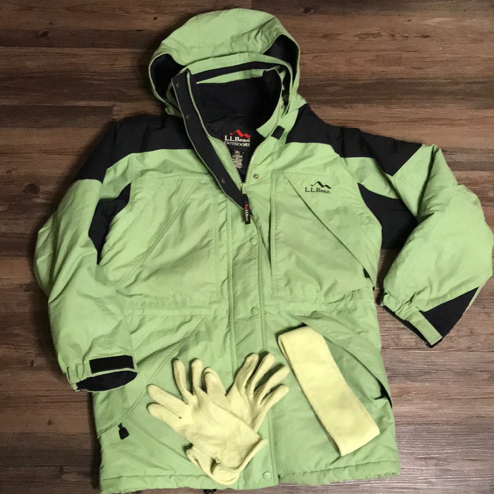 ❄️lime green ski jacket w/ accessories - Picture 2 of 15